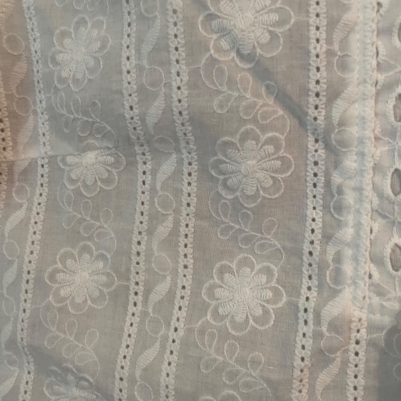 NWT Solitaire Women’s Sleeveless White Eyelet Top  XL - Picture 5 of 7